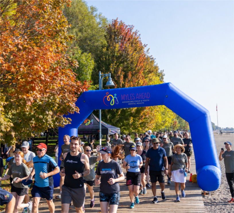 Picture of participants at start line